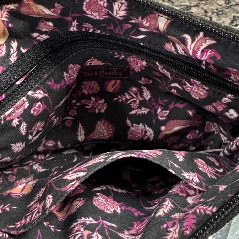 Vera Bradley Black Quilted Wristlet EUc